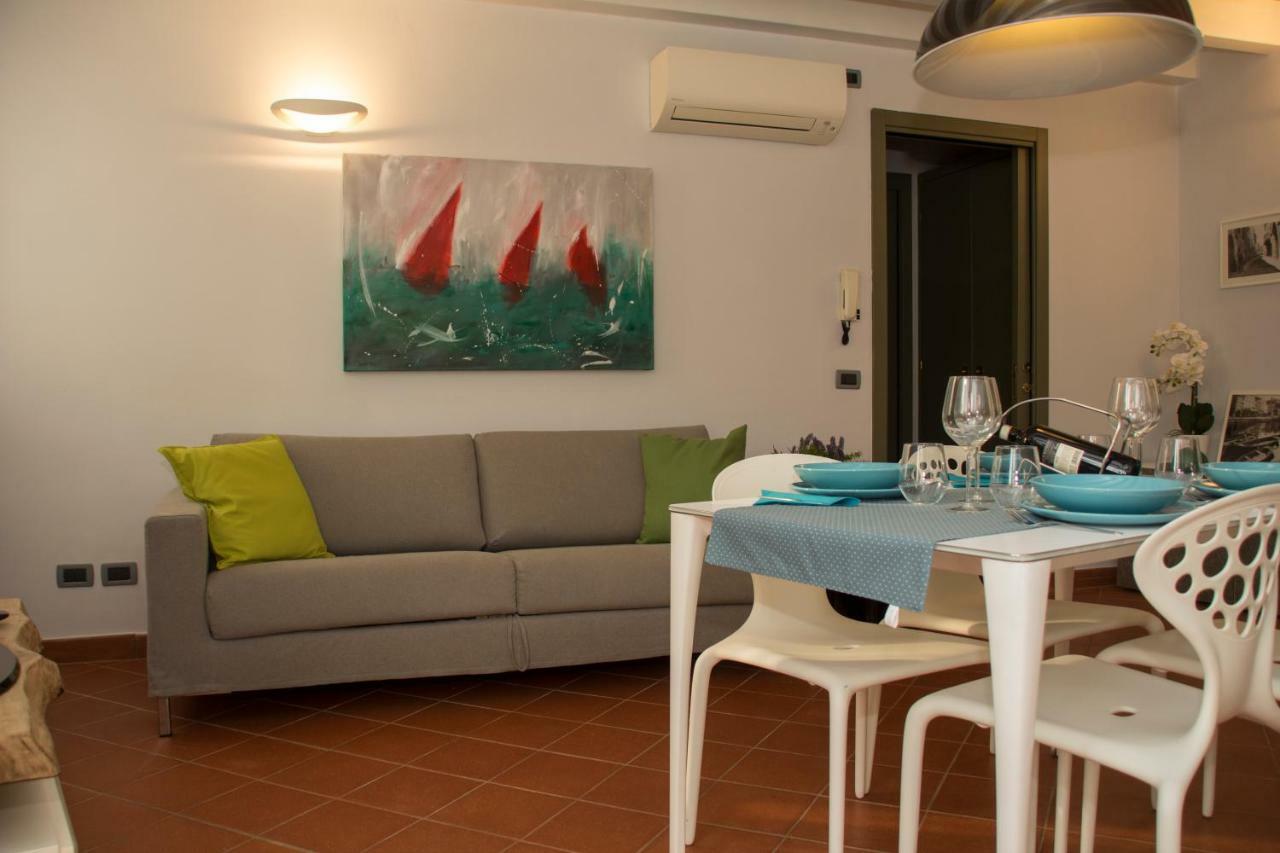 Goccia Di Lago Desenzano del Garda Exterior foto